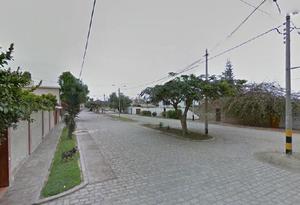 Casa en venta espalda a la Universidad Privada San Juan