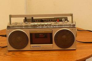 Vendo Radiograbadora Sony 4 Bandas Bombox Made In Japan