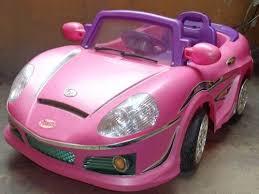 vendo este carrito deportivo rosado para niña