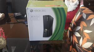 Xbox 360 Slim Negra (4gb) + 2 Juegos A Elegir