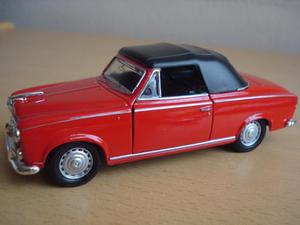 Peugeot 404 Cabriolet Soft Top - Marca Welly, Escala 1:43