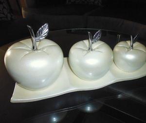 Adorno Decorativo Manzanas -tres - Perla Con Base Ceramica
