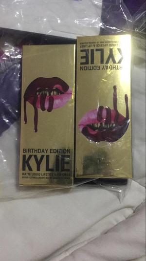 Lipkit Kylie Birthday Edition/Leo