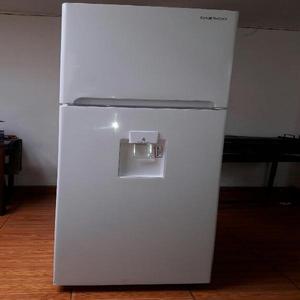 Se Vende Refrigeradora Y Horno Microonda