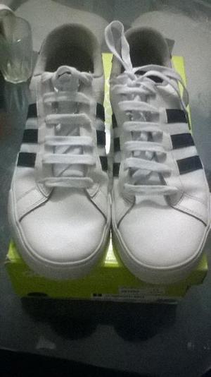 vendo zapatilla adidas neo talla 42 y casaca adias origimals