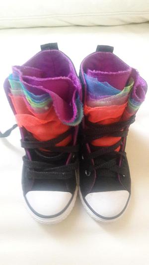 Oferta!!! Zapatillas marca Converse para niñas S/100