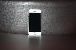 iPhone 5S 32GB DORADO/GOLD 9/10 incluye accesorios