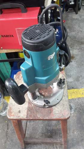 Routeradora Makita Mrp100