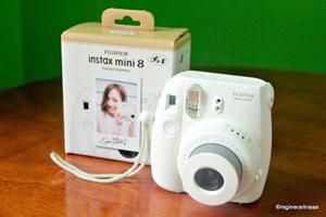 Fujifilm Instax Mini 8 Polaroid Blanca Pilas 10 Peliculas