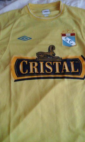 Camiseta Sporting Cristal Polo Alterna Umbro Colección