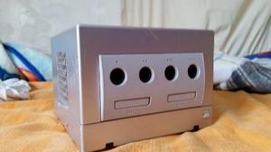 Gamecube Plateada + 4 Juegos Originales