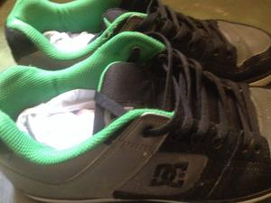 Zapatillas Dc originales color verde con negro talla 11 o 44