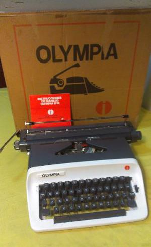 Maquina De Escribir Olympia Werke Ag B12l