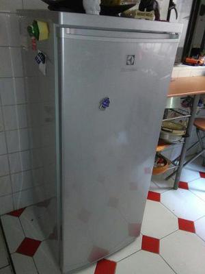Refrigeradora Electrolux Gris Por Viaje Remate Con.boleta