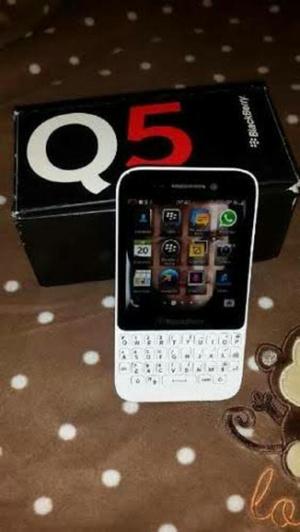 Blackberry Q5 Tactil Es 4g Lte en Caja
