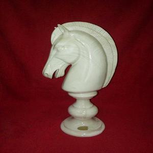 Cabeza de Caballo estilo juego de Ajedrez en cerámica Roa