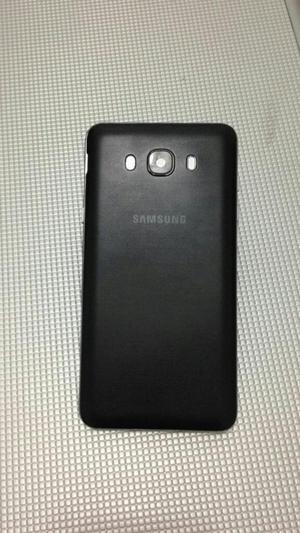Vendo Samsung J7 Android 6 en Piura