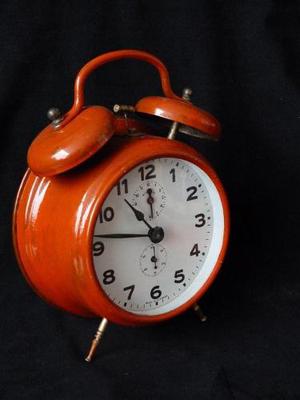 Vintage Reloj Despertador Naranja Aleman S/200.