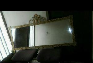 Elegante Espejo de Bronce Remato