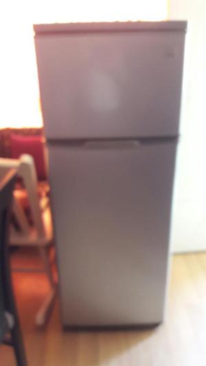 Refrigeradora Daewoo 190 Litros