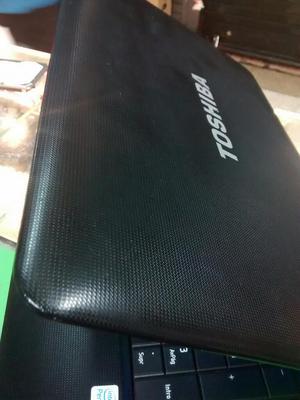 Vendo Laptop Toshiba 4 Gb Disco de 320gb