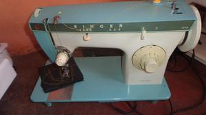 vendo maquina de coser bordadora singer a 250 soles