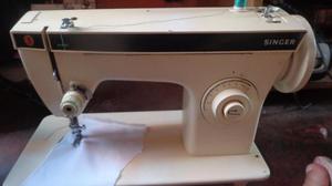 vendo maquina de coser recta simger a 200 soles