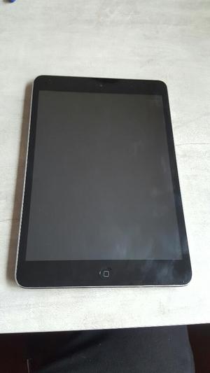iPad Mini 1ra Generación con Estuche