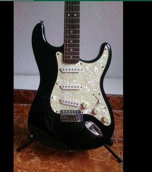 Guitarra Eléctrica modelo squier By Fender
