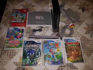 Nintendo Wii + 1 Mando + 4 Juegos