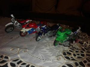 Lote de 4 Motos Escala 1/18