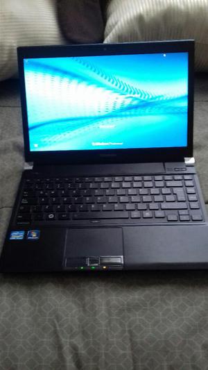 Laptop Toshiba R950