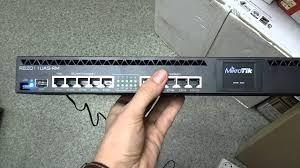 Router Mikrotik De 5 Puertos Rbuas-rm (usado)