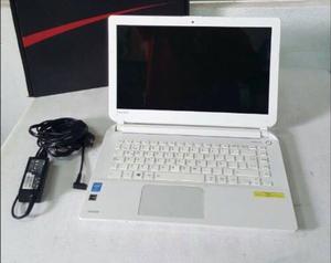 Laptop Toshiba en venta 9 de 10, cargador y caja