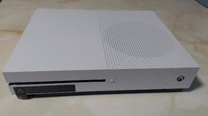 Xbox One S 1tb / 2 Mandos + Juego