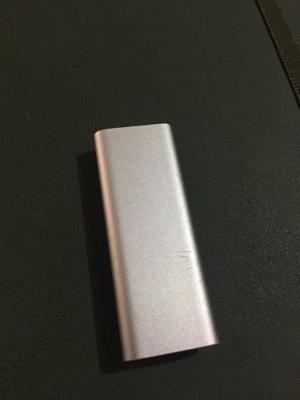 Ipod Shuffle 3 De 4gb Color Plata Con Adaptador