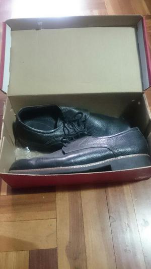Zapatos de Vestir Negros Cuero Talla 44