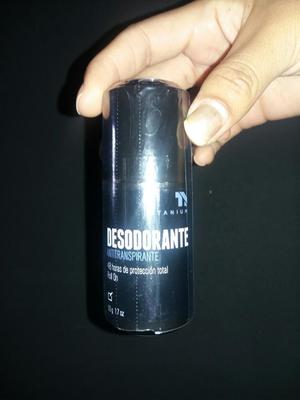 Desodorante " Titanium"