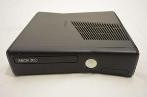 Xbox 360 Slim 250gb Con Kinnect Y 2 Mandos