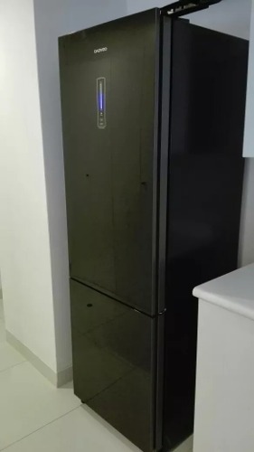 Refrigeradora Daewoo Rf-450n Negra Espejo Tactil