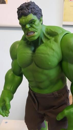 Hulk Avengers 42 Cm Hot Toys Versión Ko Escala 1/6