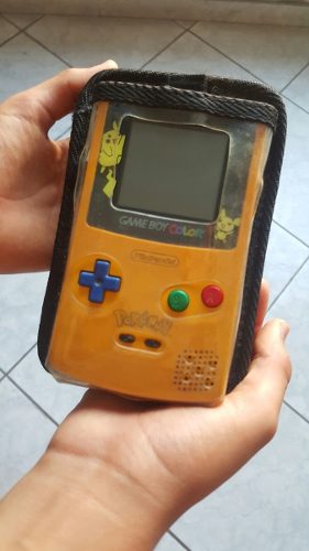 Game Boy Color Amarillo Edicion Especial