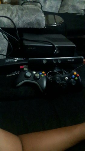 Xbox 360 Rgh 4gb + 2 Mandos Y Kinect
