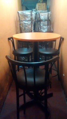 Mesas Y Sillas