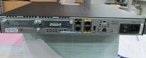 Router Cisco -k9 (usado)