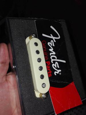 Pastilla Neckcuello Fender Reissue 62