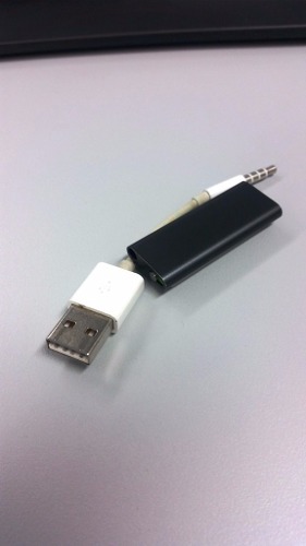 Ipod Shuffle 3ra Gen 4gb Apple Y Cable Usb