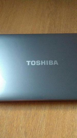 Vendo Laptop Toshiba Con mouse inalambrico Y Su Cargador