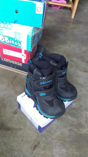 Botines Deitex Talla 21 para Varoncito