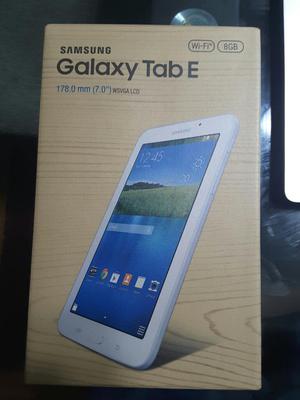Vendo Galaxy Tab E Color Blanco Nueva